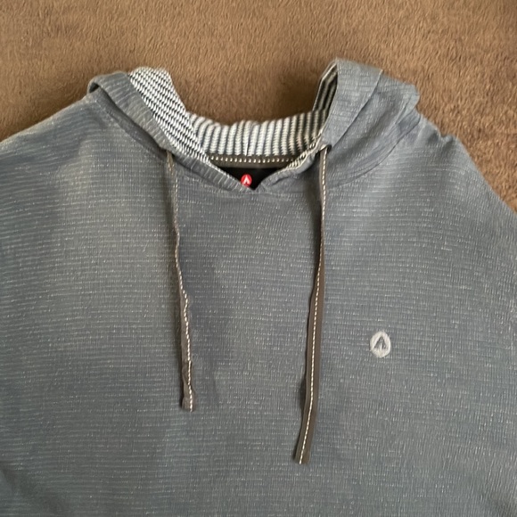 Airwalk.  Hooded shirt.  Size Medium - Picture 12 of 12